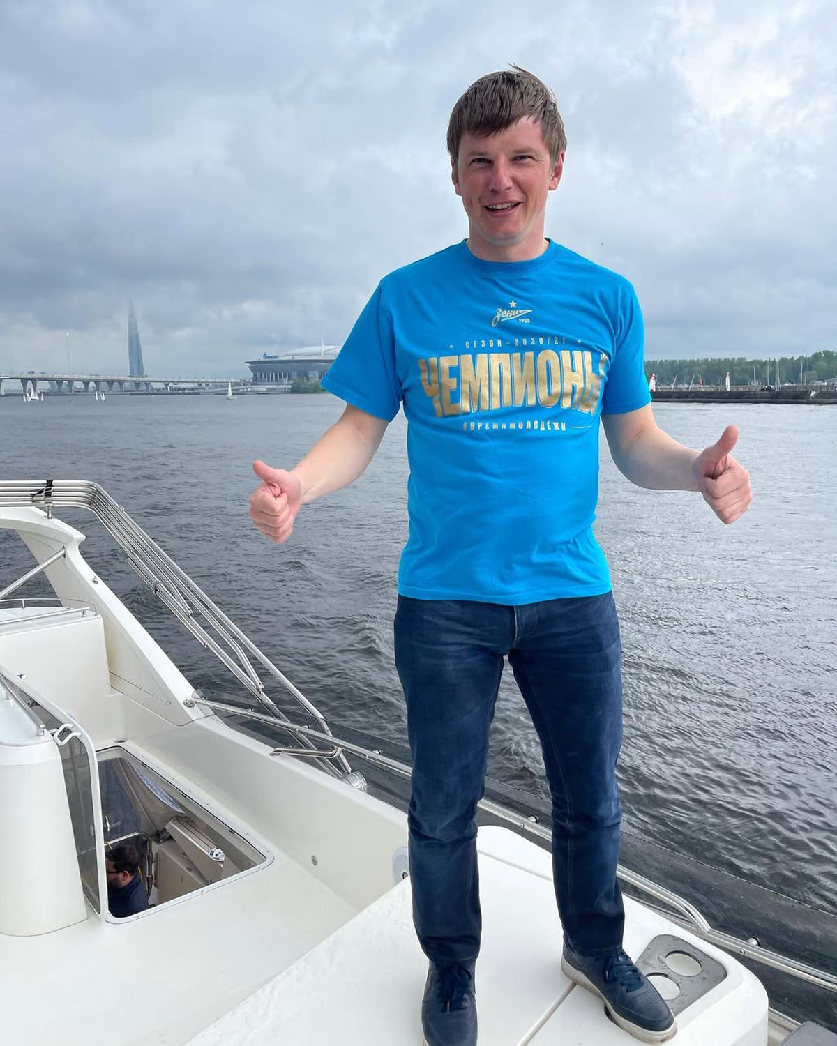 Nimeni nu-l mai recunoaște » Scria istorie în 2010 în Premier League, acum toți microbiștii se întreabă: „Chiar el e?”