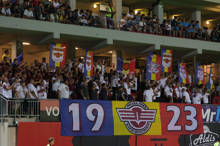 VIDEO + FOTO După scandalul imens cu suporterii lui Dinamo, la vizita rapidiștilor la Miercurea Ciuc lucrurile au stat radical altfel » Cu cine s-au „războit” giuleștenii