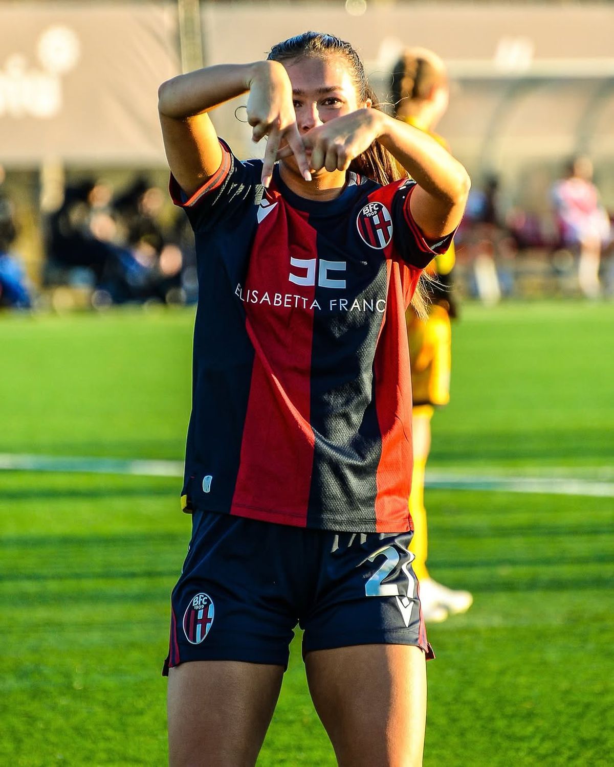 A detronat-o pe Alisha Lehmann » Jucătoarea transferată de Dan Șucu tocmai a fost votată „cea mai sexy fotbalistă din lume - oficial”