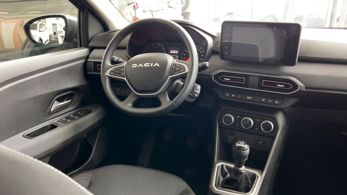 Primele imagini cu Dacia Sandero Stepway