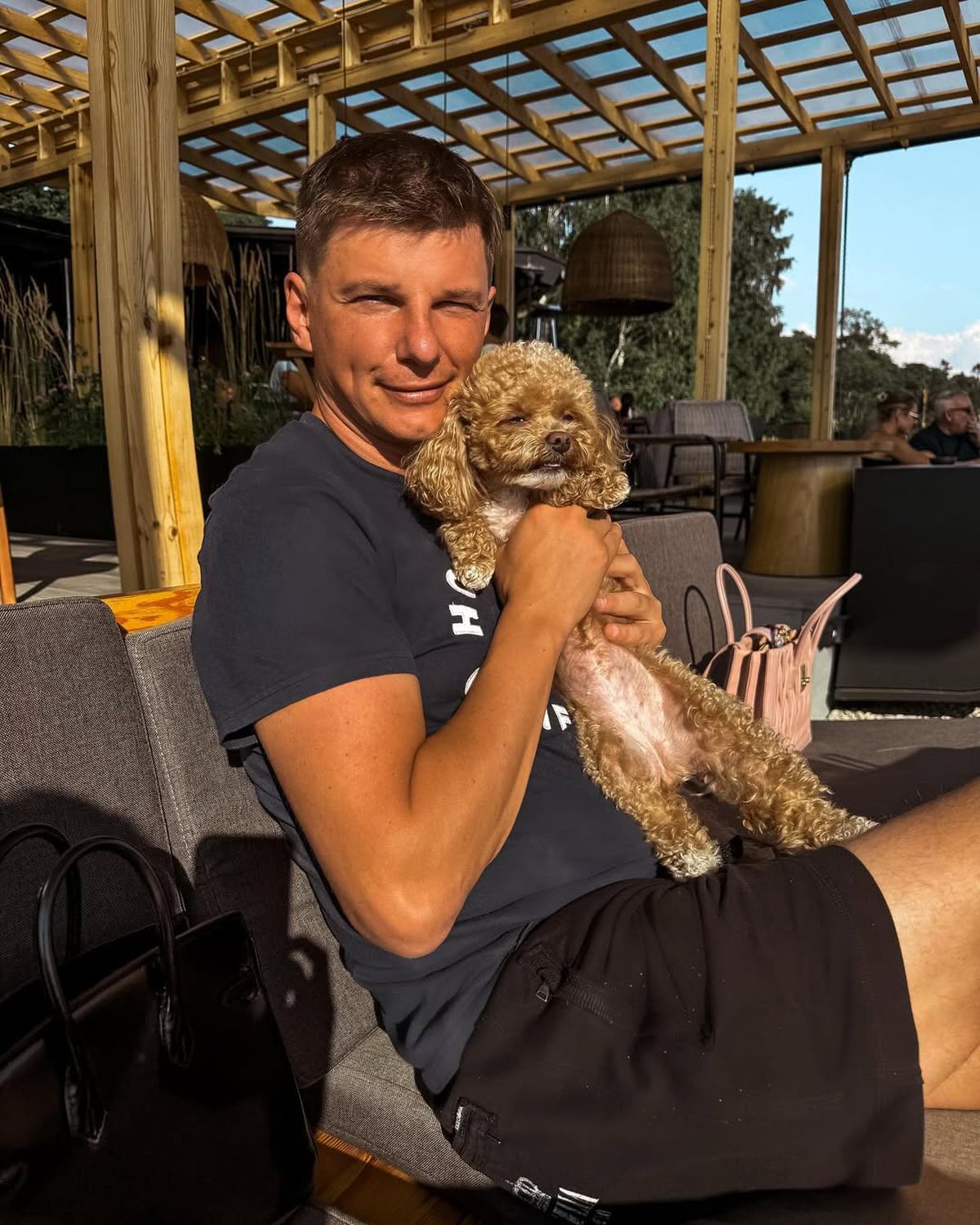 Nimeni nu-l mai recunoaște » Scria istorie în 2010 în Premier League, acum toți microbiștii se întreabă: „Chiar el e?”