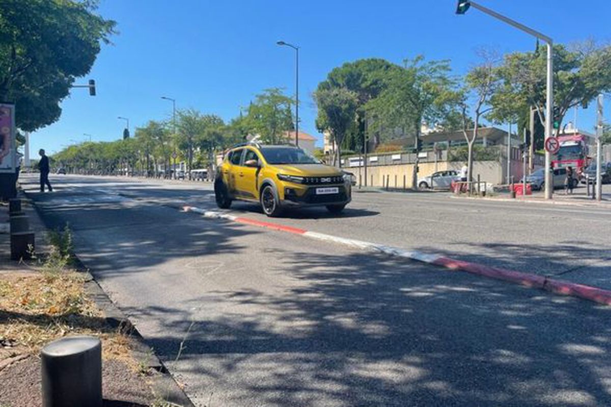 Primele imagini cu Dacia Sandero Stepway