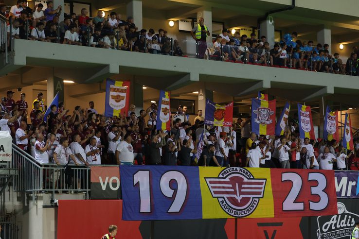 Atmosfera de la Csikszereda - Rapid. FOTO: Ionuț Iordache