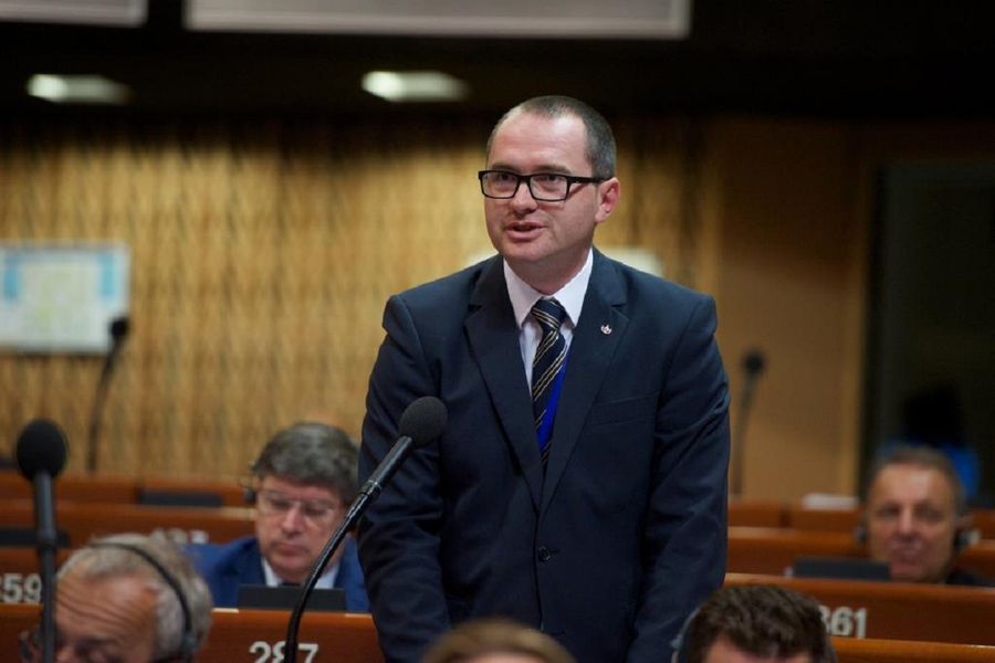 Attila Korodi, primarul orașului Miercurea Ciuc Primarul din Miercurea Ciuc inflamează spiritele înainte de Csikszereda - Rapid: „Să nu le permitem vizitatorilor!”