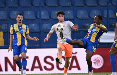 Petrolul Ploiești a năucit-o pe Metaloglobus în doar 35 de minute! » Bucureștenii par departe de nivelul Ligii I