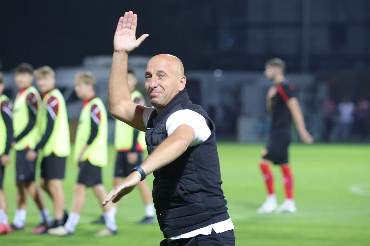 După derapajul din final, Robert Ilyes a vorbit despre lecții de civilizație: „Cu Dinamo, circ. Fanii Rapidului au făcut dreptate!”