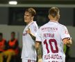 Tobias Christensen și Claudiu Petrila în Csikszereda - Rapid, în etapa 3 din Superliga. FOTO: Ionuț Iordache