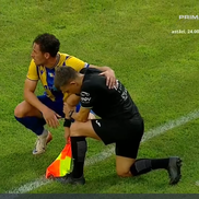 Accidentare horror a tușierului la Metaloglobus - Petrolul. FOTO: captură Prima Sport