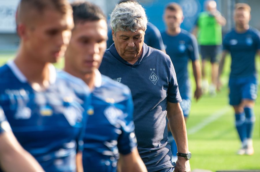 Mircea Lucescu la Dinamo Kiev A murit Mircea Lucescu » Maestru al fotbalului, arhitect al tacticii moderne, unul dintre cei mai titrați antrenori din istorie