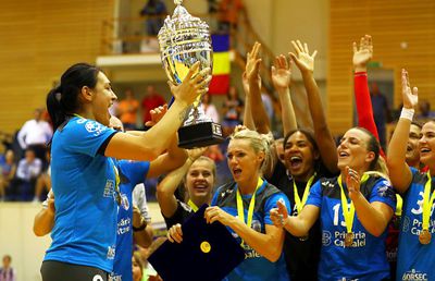 GALERIE FOTO CSM București predă o lecție celor de la SCM Râmnicu Vâlcea și câștigă Supercupa României