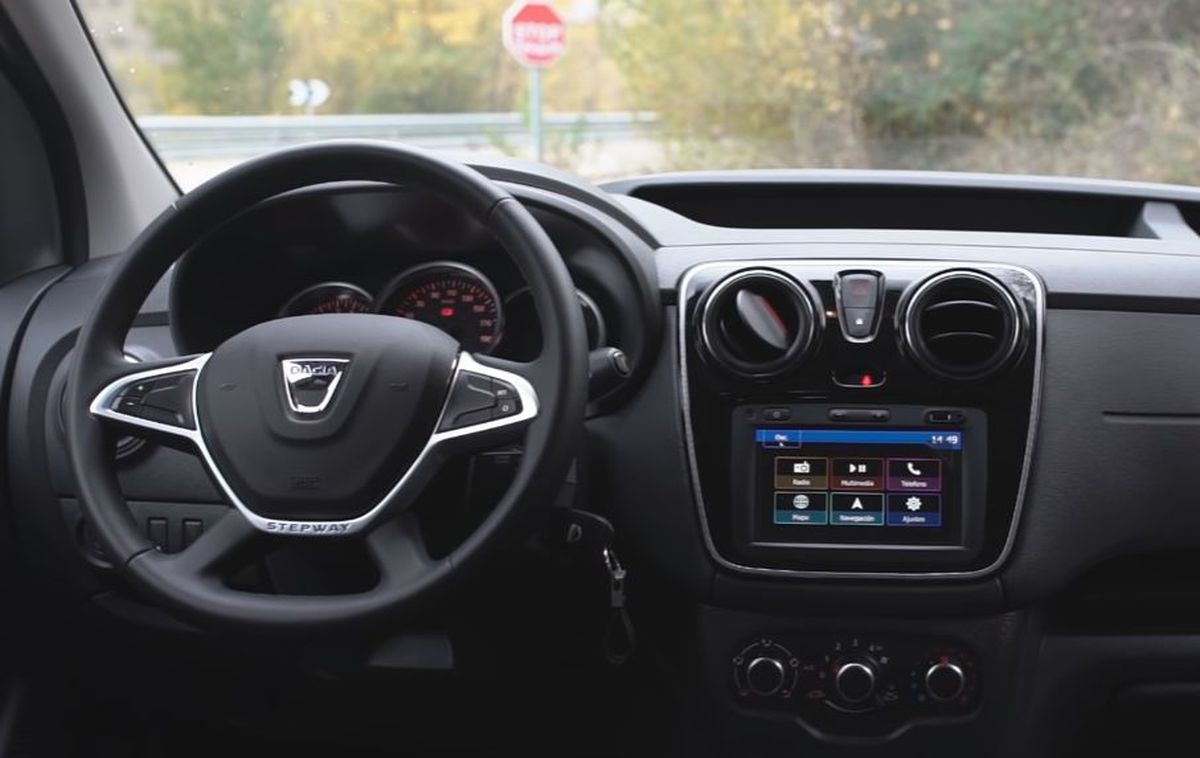 GALERIE FOTO Surpriza verii: un nou tip de Dacia Dokker! Preț excelent și o specificație în premieră