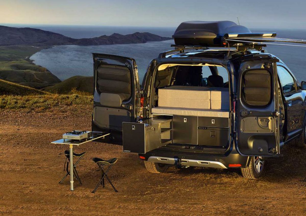 GALERIE FOTO Surpriza verii: un nou tip de Dacia Dokker! Preț excelent și o specificație în premieră