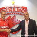 Mijlocașul polonez Janusz Gol (34 de ani) a fost prezentat oficial la Dinamo.