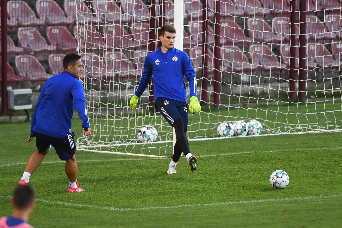 CFR CLUJ - DINAMO ZAGREB. VIDEO Dan Petrescu, conferință incendiară: „Eu sunt prost, nu?! Chiar ar fi normal să fim eliminați de croați!”