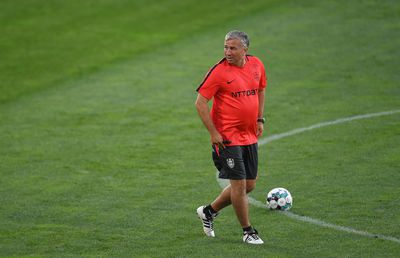 Dan Petrescu anunță că are bagajul la ușă: „Pot pleca după meciul cu croații”