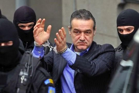Becali a fost condamnat în mai 2013, în trei dosare penale, la 3 ani şi 6 luni de închisoare, și a ieșit pe 3 aprilie 2015. / foto: Mediafax