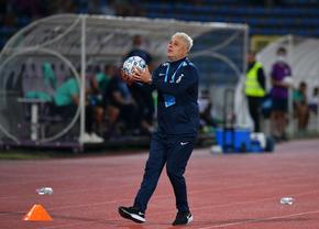 Marius Șumudică a început derby-ul cu FCSB: „Ne vedeți pe noi că scriem pe facebook, la 12:00 noaptea, când lumea e sub plapumă?”