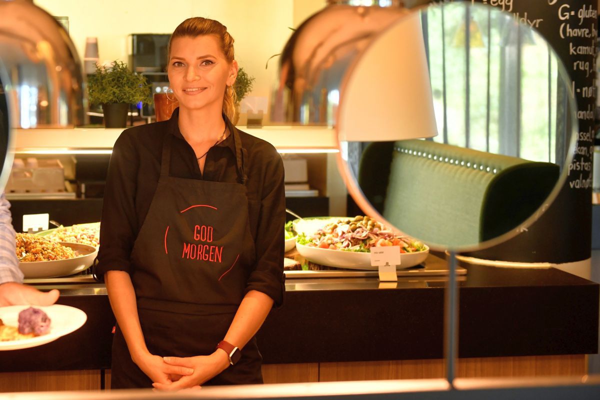 Viața românilor în Norvegia: salarii, taxe » Ștefania lucrează la hotelul unde s-a cazat FCSB: „Suntem foarte apreciați aici”