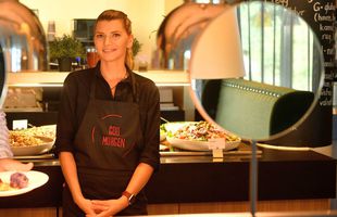Viața românilor în Norvegia: salarii, taxe » Ștefania lucrează la hotelul unde s-a cazat FCSB: „Suntem foarte apreciați aici”