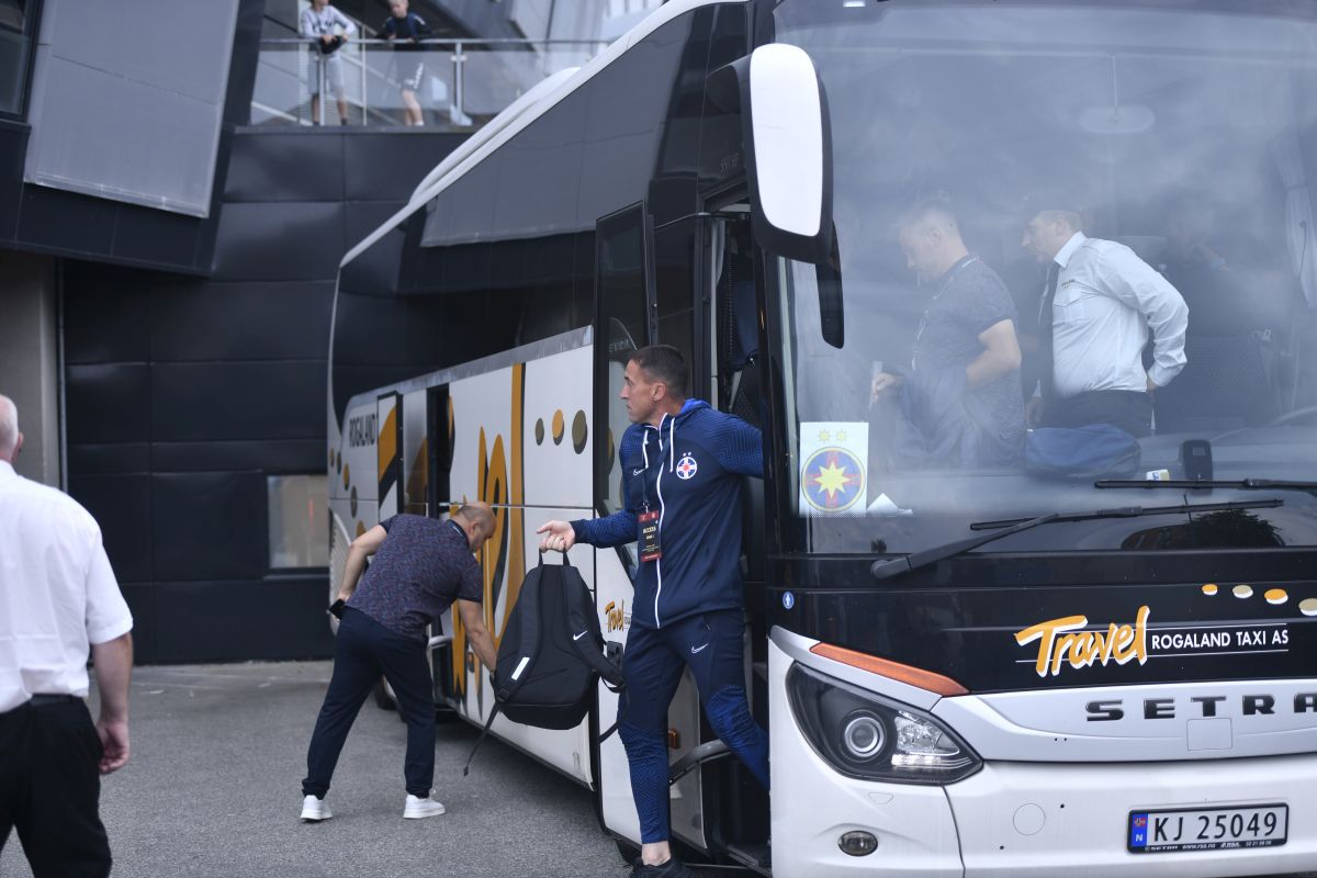 FOTO Viking - FCSB, sosire roș-albaștri la stadion și atmosferă