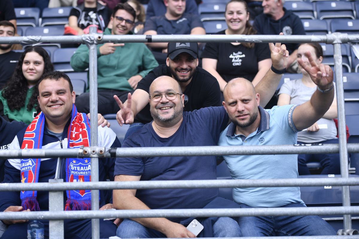 FOTO Viking - FCSB, sosire roș-albaștri la stadion și atmosferă