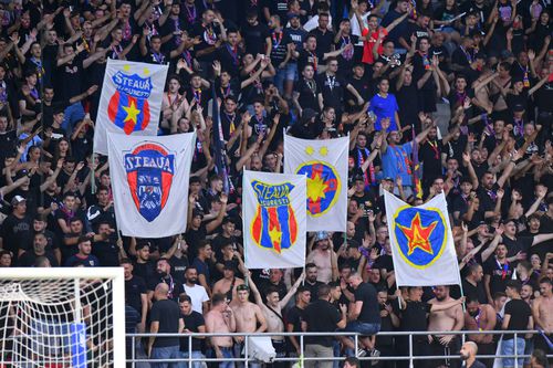 Peluza Nord Steaua, la meciul cu CFR Cluj, din Ghencea. 
Foto: Cristi Preda (GSP)