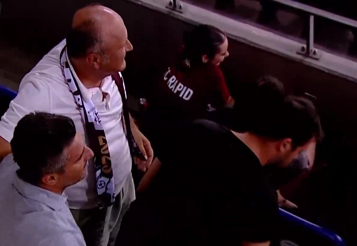 Adrian Mititelu și-a anunțat retragerea de la FCU Craiova: „Gata, nu mă mai vedeți!” » Cine preia clubul + primele mutări