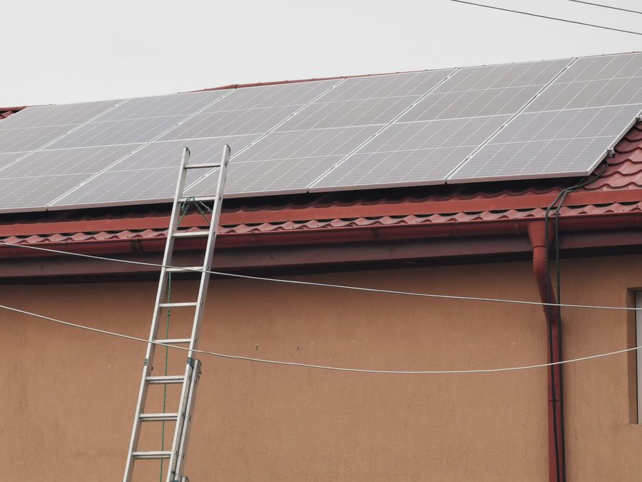 Instalează-ți și tu un sistem fotovoltaic și atinge independența energetică