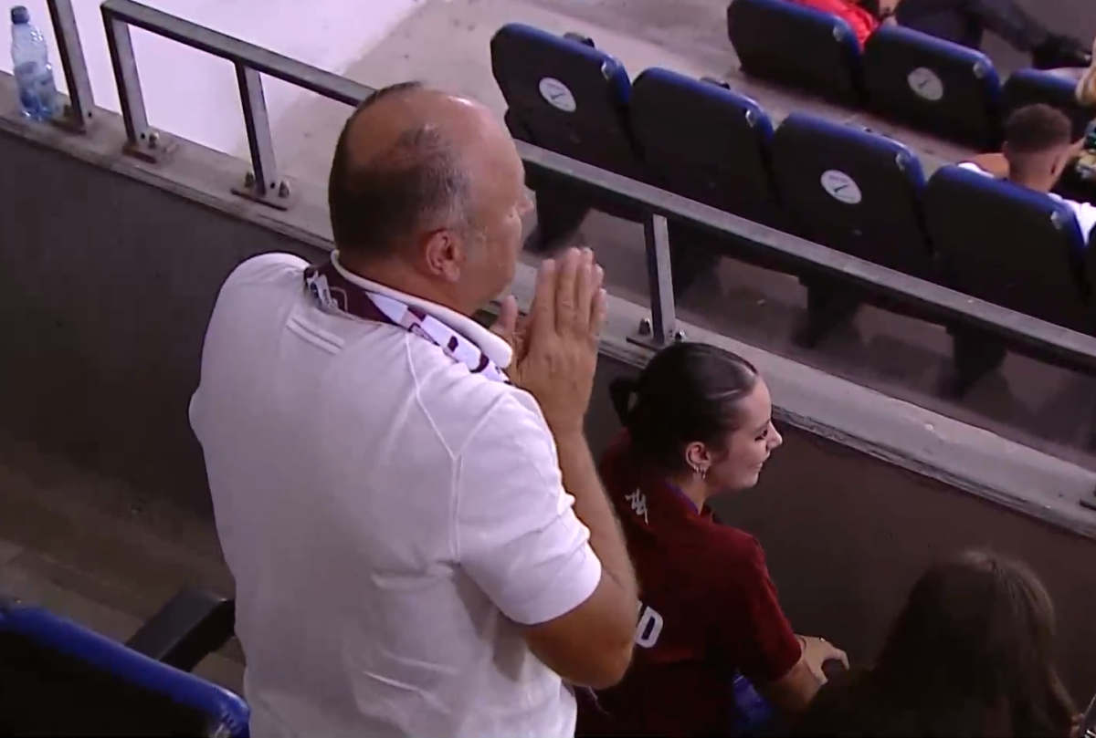 Adrian Mititelu și-a anunțat retragerea de la FCU Craiova: „Gata, nu mă mai vedeți!” » Cine preia clubul + primele mutări