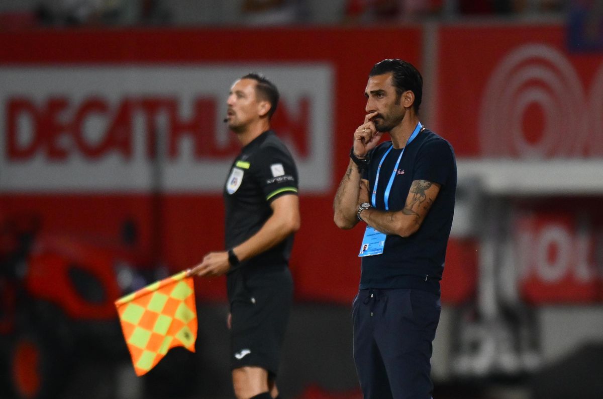 Suporterii și-au pierdut răbdarea! Ce s-a întâmplat după Hermannstadt - FCSB: imaginile surprinse pe gazon