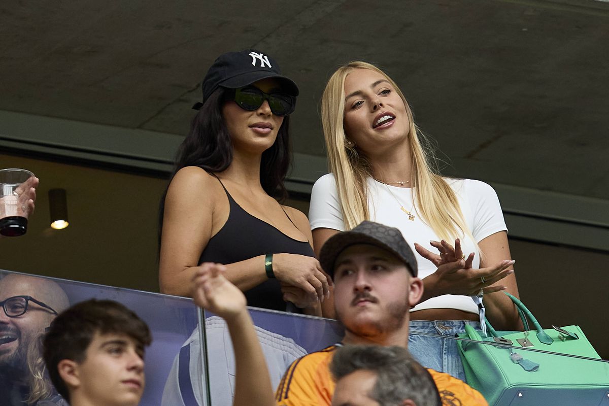 Kim Kardashian a mers acasă la fotbalistul lui Real Madrid, înaintea meciului cu Valladolid » Cei doi s-au fotografiat împreună