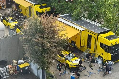 Echipa Visma-Lease a Bike a fost prădată de hoți / Foto: La Stampa