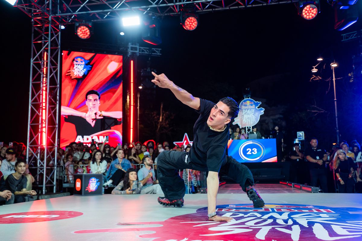 Mambo este câștigătorul celei de-a cincea ediții Red Bull Dance Your Style