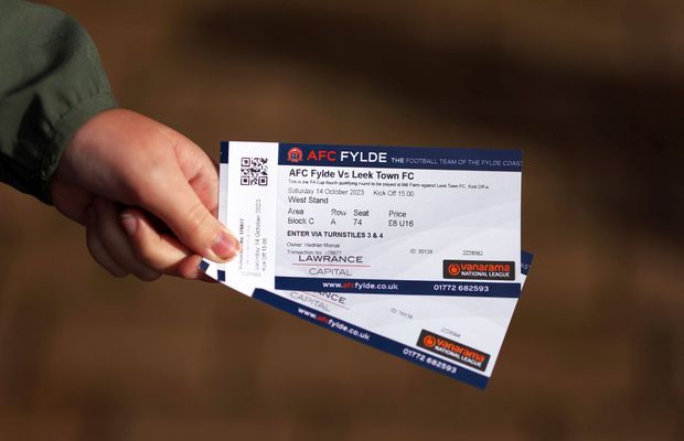 Cluburile din Superligă, vizate de acuzații grave: „Se «căpușează» bani la greu! Le printează și le vând la negru”