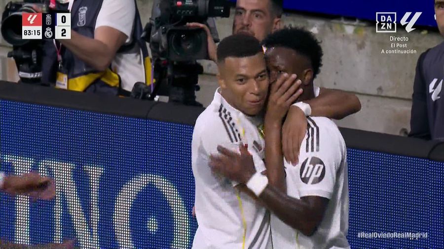Kylian Mbappe îi pune mâna pe gură lui Vinicius Vinicius jr, exploziv! » Assist, gol, conflict cu arbitrul și ironii cu fanii lui Oviedo