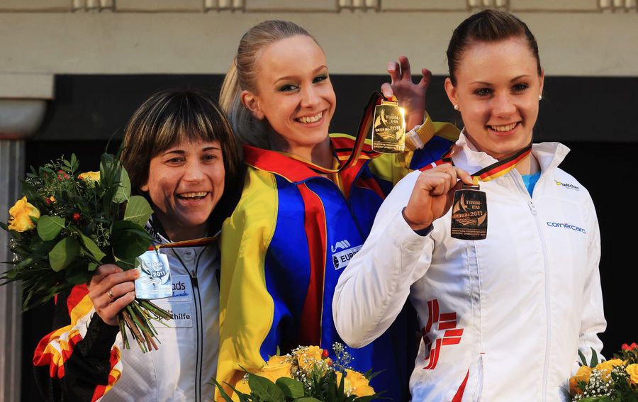 Oksana Chusovitina, sportiva care la 50 de ani vrea să prindă a noua ei Olimpiadă: „Gimnastica mi-a salvat fiul din ghearele cancerului”