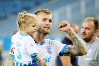 „Tati, ai fost minunată!” » Micuța Ilinca a oferit imaginile serii la Craiova