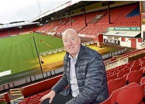 Povestea incredibilă a deplasării lui Alex Ferguson la Pitești » Era antrenor la Aberdeen și a făcut prăpăd în vestiar: „O luase razna”