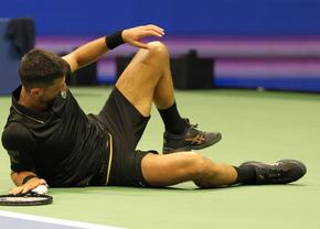 Emoții cu Novak Djokovic în meciul de debut la US Open: de ce a chemat medicul