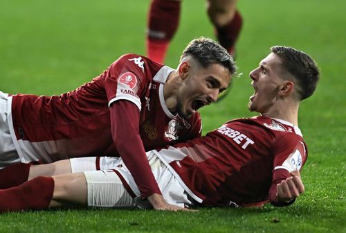 Ermal Krasniqi (26 de ani), care a jucat în Superliga pentru CFR Cluj și Rapid, este noul jucător al celor de la Legia Varșovia. Acesta va fi antrenat de Edward Iordănescu, fostul selecționer al României.