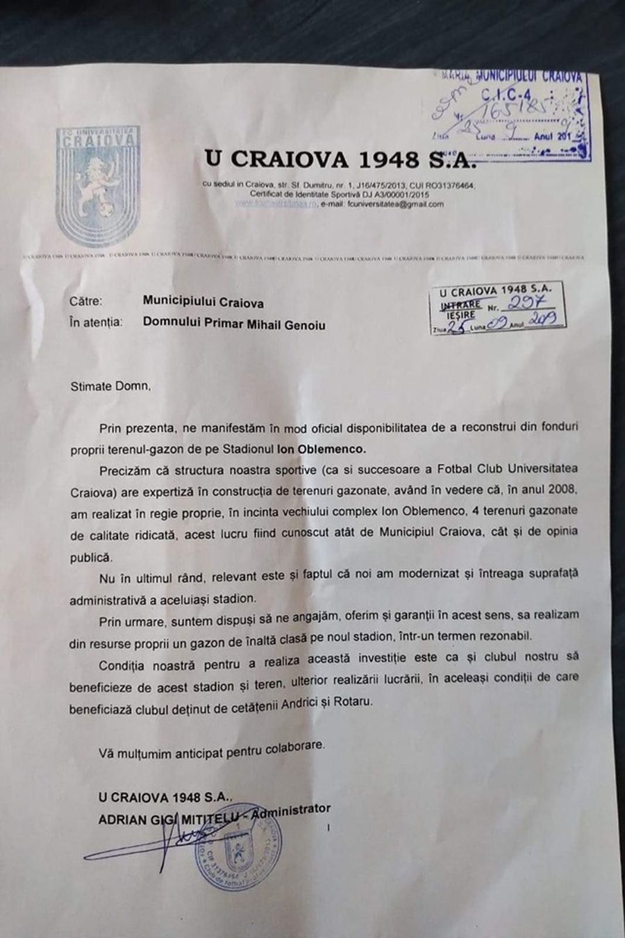 FC U CRAIOVA - U CLUJ 2-3 // VIDEO Adrian Mititelu, propunere în premieră: „Pun eu gazon pe stadion, din banii mei! Dacă Pițurcă se pricepe, înseamnă că am luat-o razna!” » Atacă CSU