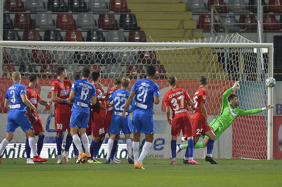 FCSB - SLOVAN LIBEREC 0-2. Gabi Enache: „Nu ne-au surprins cu nimic!” » Ce a promis după ce a semnat iar cu roş-albaştrii: „Vreau să fac performanță”
