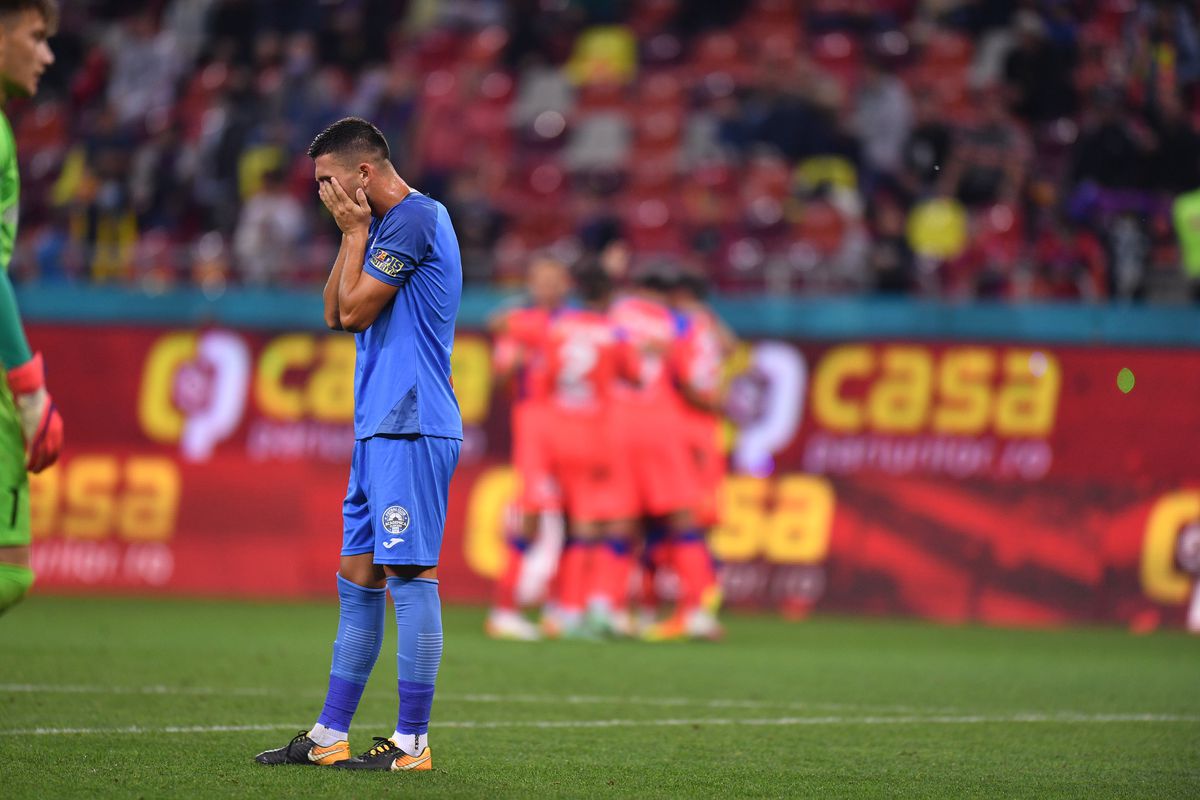 Florin Călinescu, recital la microfon în FCSB - Clinceni: „E vecin cu mine, o aud pe nevastă-sa” + „Îți dau o mașină de spălat folosită puțin”