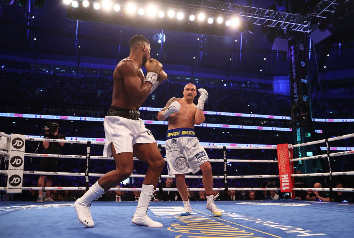 Luptă incredibilă pe stadionul lui Tottenham: Oleksandr Usyk e noul campion la categoria grea! L-a învins la puncte pe Anthony Joshua: „Șocant!”