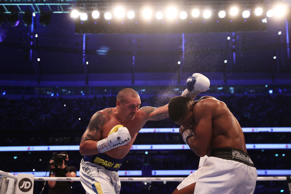 Luptă incredibilă pe stadionul lui Tottenham: Oleksandr Usyk e noul campion la categoria grea! L-a învins la puncte pe Anthony Joshua: „Șocant!”