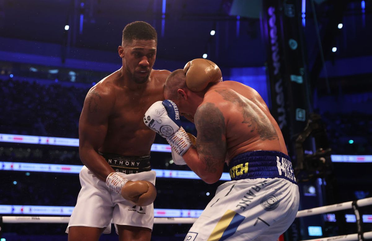Luptă incredibilă pe stadionul lui Tottenham: Oleksandr Usyk e noul campion la categoria grea! L-a învins la puncte pe Anthony Joshua: „Șocant!”