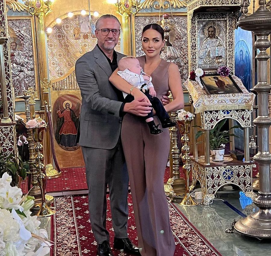 foto: instagram.com/r.laurentiu/ Laurențiu Reghecampf, cu ochiul umflat la botezul copilului: „Zi specială”