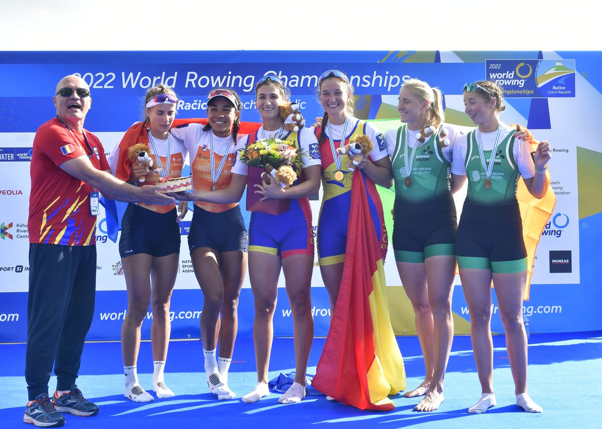Strălucim din nou la Racice » Barca de 8+1 aduce României cea de-a patra medalie de aur de la Campionatele Mondiale + Uluitorul efort al Simonei Radiș