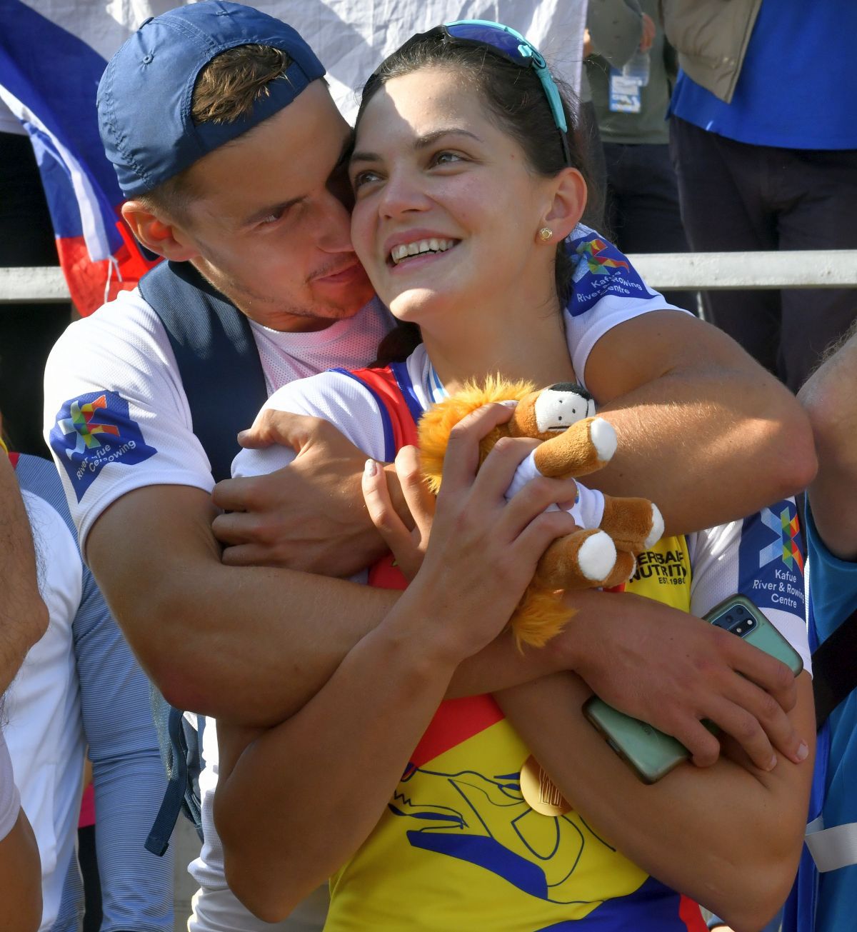 Triumf românesc după 5 ani în proba-regină a canotajului » Cum s-a trăit de la fața locului finala istorică