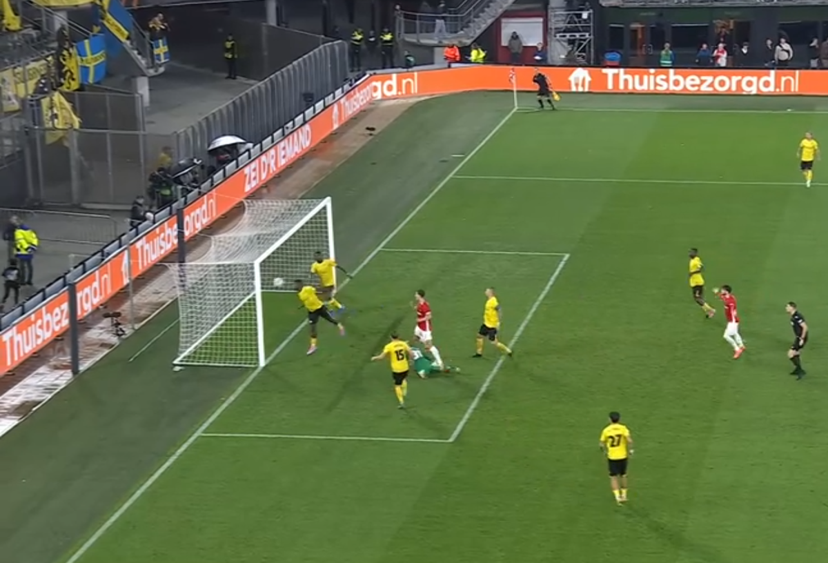 Fiul fostului star al Barcelonei a marcat în Europa League după o fază caraghioasă!